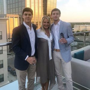 Meet your Posher, Casey